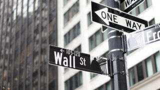 11 апреля 2023 года фьючерсы на Уолл-стрит растут перед выходом важных статистических данных в США