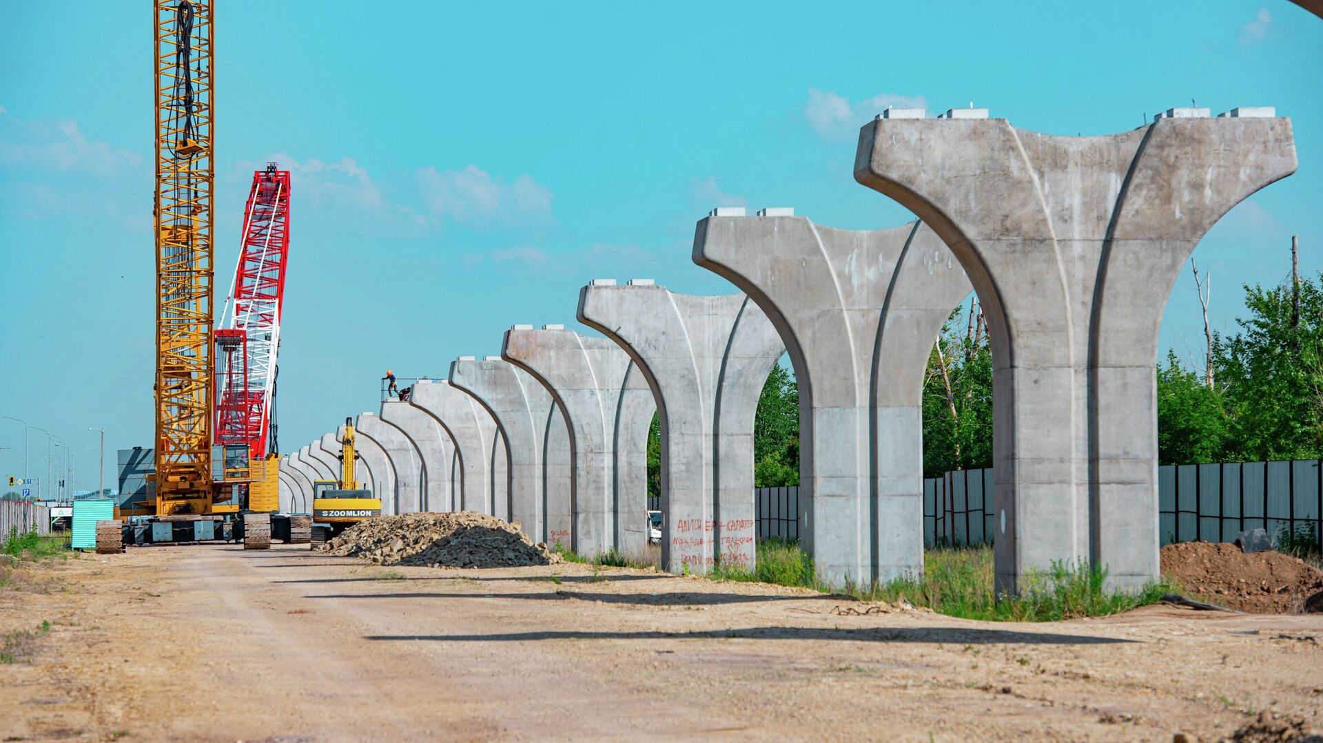 Когда в Астане достроят LRT