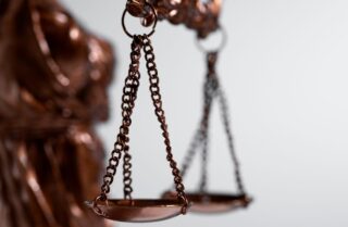 Минфин должен выплатить 10 миллионов тенге бывшему вице-министру энергетики