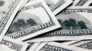 Американский доллар подешевел в Казахстане 23 октября