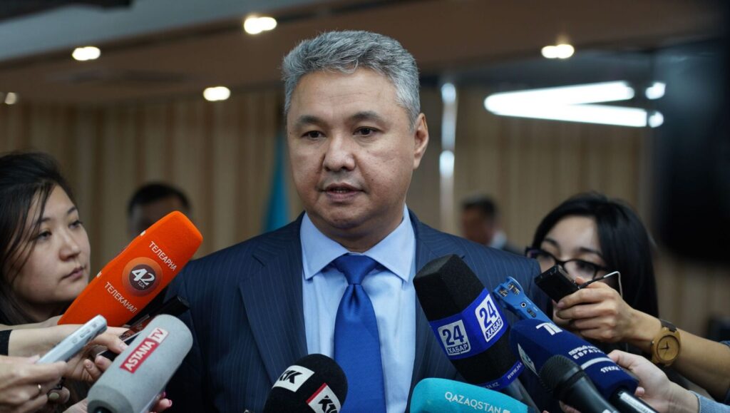 Азат Перуашев