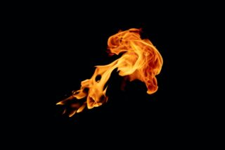 Пожар в Туркестанской области вынудил эвакуировать 50 человек