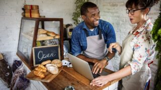 В феврале на малый бизнес приходилось 85% наемных работников в Бразилии