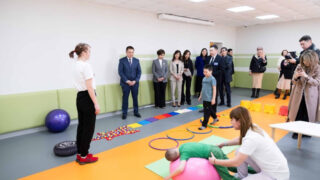 В Павлодаре открыли реабилитационный центр «Қамқорлық» для детей с аутизмом