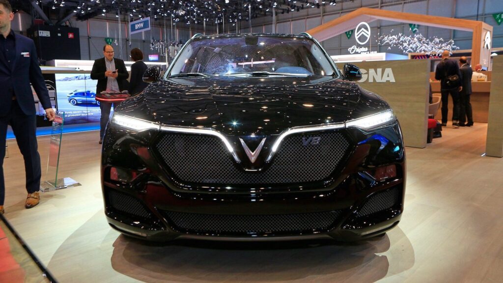 Фото: VinFast Lux V8