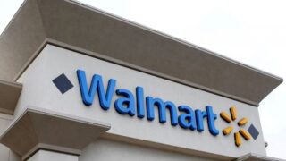 Walmart стремится к тому, чтобы к 2026 году 65% магазинов обслуживались автоматикой