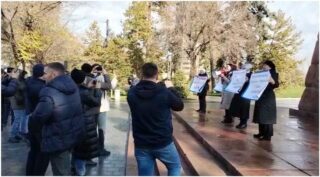 Алматинцам напомнили об опасности участия в митинге 31 мая