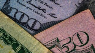 Американские шаги к экономическому краху: как госдолг США превысил $31 триллион