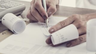 Бизнесменам Павлодарской области больницы не выплатили обещанные по договору деньги