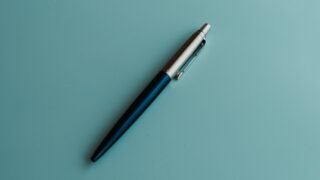 Бюро нацстатистики намеревалось купить шариковую ручку за 3,8 млн тенге