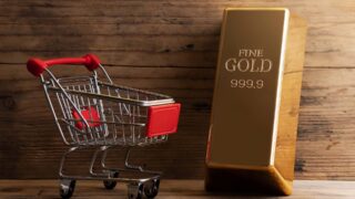 Цена золота продолжает расти по итогам заседания ФРС США