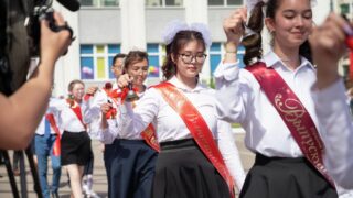 Депутат о продлении учебного года в Казахстане: Решение ошибочное