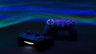 Для Android-смартфонов вышел геймпад в стиле PS5