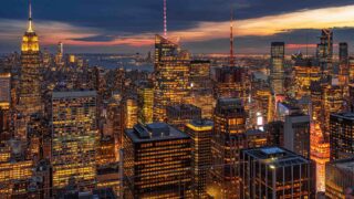 Доходы и расходы населения США выросли в апреле на фоне увеличения потребительских расходов