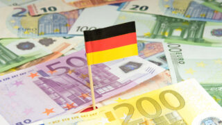 Евро падает в результате более точных данных о сокращении ВВП Германии