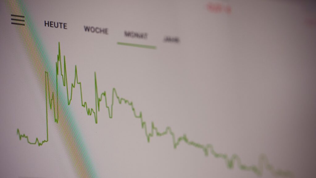 Индекс FTSE 100 — это главный индекс фондовой биржи Лондона, отражающий состояние 100 крупнейших компаний Великобритании