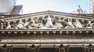 Фьючерсы на американские индексы растут в преддверии продолжения переговоров по госдолгу США