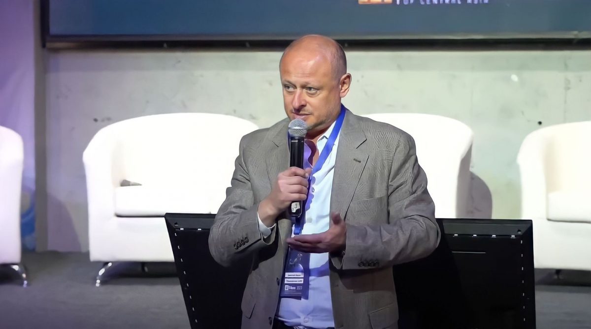 Дмитрий Маров.