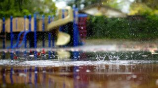 На выходные в Казахстане прогнозируют грозы и шквальный ветер