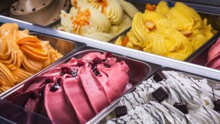 Одна порция самого дорогого мороженого в мире стоит почти 3 миллиона тенге