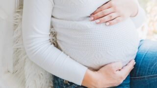 Повышенный уровень кортизола у беременных может улучшить языковые навыки ребенка