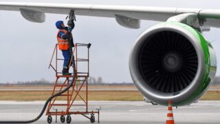 Предлагается увеличить переработку нефти в Казахстане для решения проблемы дефицита авиатоплива