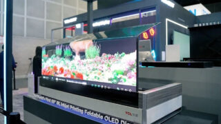 Представлен первый в мире складной OLED-телевизор