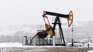 Рост цен на нефть на более чем 1% в предвкушении сокращения производства