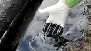 Согласно прогнозу МЭА, цены на нефть снижаются