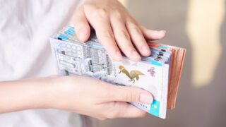 Halyk Finance подсчитал, в каких секторах экономики быстрее растут зарплаты