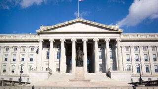 США на пути к дефолту 1 июня без повышения потолка госдолга, заявляет Казначейство