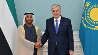 Токаев обсудил двустороннее сотрудничество с шейхом из ОАЭ Суруром бен Мухаммедом Аль Нахаяном