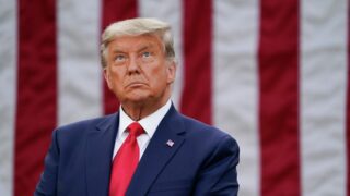 Трамп призывает к дефолту: «Урезайте расходы или столкнитесь с последствиями»