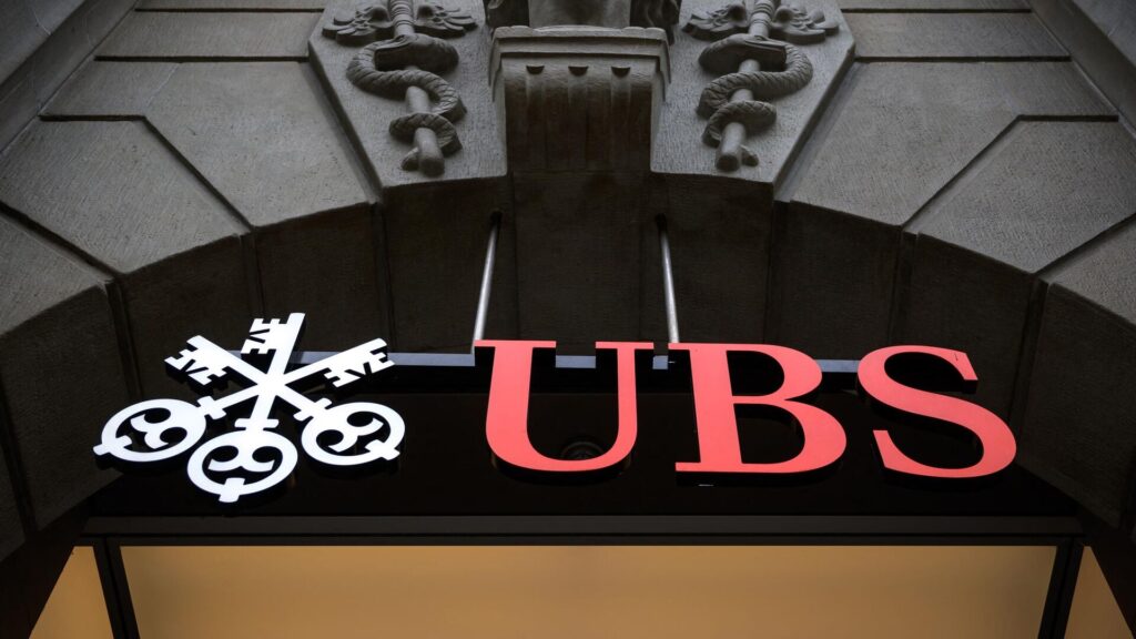 UBS планирует завершить поглощение Credit Suisse к концу мая-началу июня