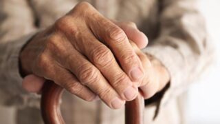Карагандинскую пенсионерку мошенники чуть не обманули на 50 миллионов тенге