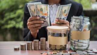 В апреле объем депозитов уменьшился до 30,3 трлн тенге