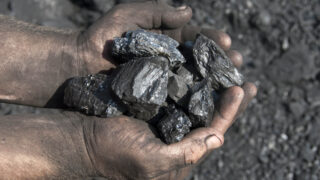 В Казахстане с 26 мая вводится запрет на экспорт угля автотранспортом