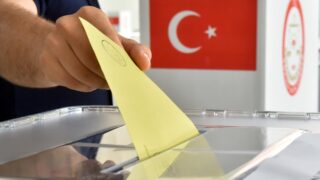 В Турции проходит второй раунд президентской гонки