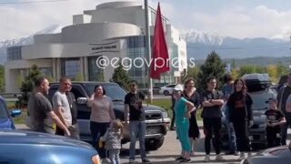 Вышли с флагом СССР в Алматы — акцию прокомментировал глава МВД