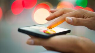 За год число пользователей онлайн-банкингом в Казахстане выросло на 14%