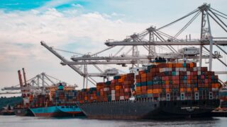 Зафиксирован минимальный уровень внешнеторгового дефицита США в марте