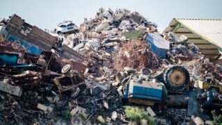 Акиматы не справились с ликвидацией стихийных свалок до лета