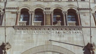 Bloomberg разъяснил причины массового банкротства американских банков