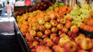 Более 200 жалоб на работу рынка «Алтын Орда» поступили в Министерство торговли