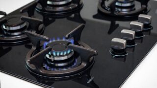 Цены на газ в Европе продолжают снижаться, достигнув отметки в $375,6 за тысячу кубометров