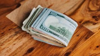 Доллар США растет после сильных данных по рынку труда