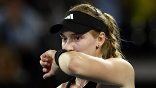Елена Рыбакина из-за болезни досрочно завершила выступление на «Ролан Гаррос»