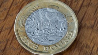 Фунт поднялся до 10-месячного максимума