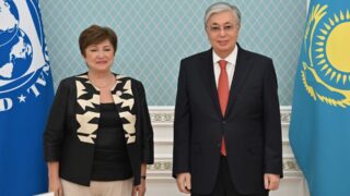 Казахстан успешно сотрудничает с МВФ, заявил Токаев