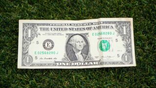 Курс доллара растет после публикации статистики недвижимости в США